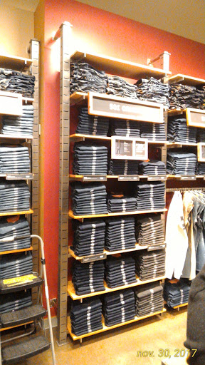 Shopping Mall «Foothills Mall», reviews and photos, 7401 N la Cholla Blvd, Tucson, AZ 85741, USA