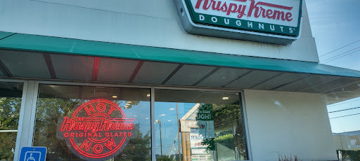 Donut Shop «Krispy Kreme South Charleston», reviews and photos, 42 Riverwalk Plaza McCorkle Ave, South Charleston, WV 25303, USA