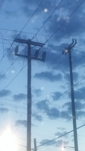 Used Car Dealer «Paramount Motors NW», reviews and photos, 2908 6th Ave S, Seattle, WA 98134, USA