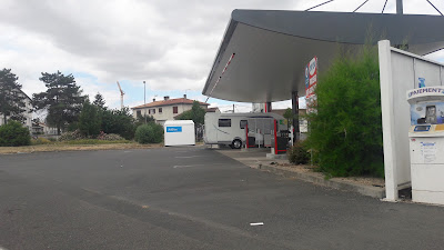 Super U Service Station à Thouars