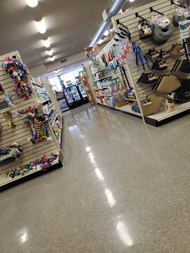 Pet Supply Store «Salem Pet Supply», reviews and photos, 3185 Market St NE, Salem, OR 97301, USA