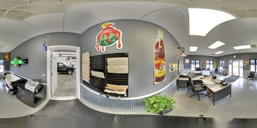 Auto Body Shop «Waln Repair & Collision Center», reviews and photos, 21 Williams Blvd, Fairfax, IA 52228, USA