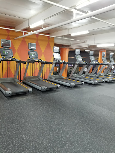 Gym «Fitness Evolution», reviews and photos, 6735 N First St, Fresno, CA 93710, USA