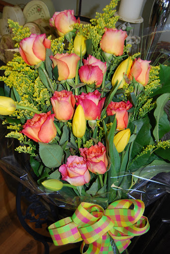 Florist «Accents By Michele Flower and Cake Studio», reviews and photos, 4003 West Chester Pike, Newtown Square, PA 19073, USA