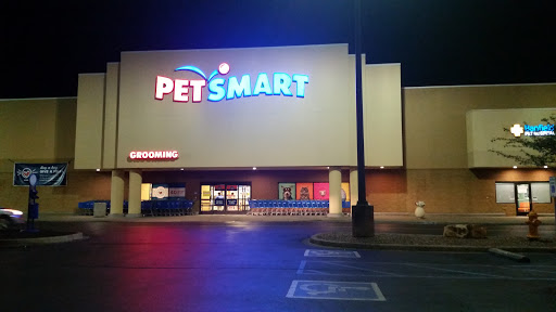 Pet Supply Store «PetSmart», reviews and photos, 215 N Burkhardt Rd, Evansville, IN 47715, USA