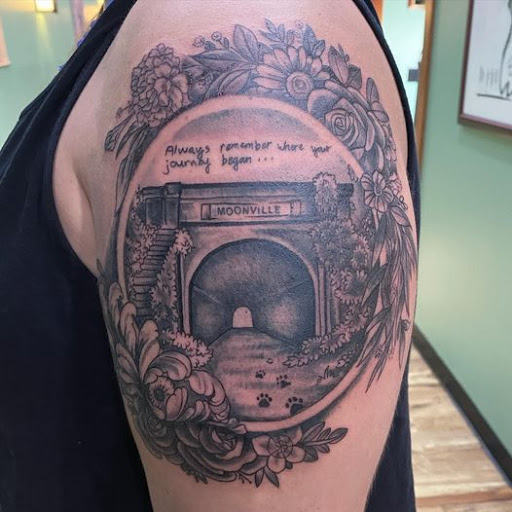 Tattoo Shop «Envy Skin Gallery», reviews and photos, 1528 Bethel Rd, Columbus, OH 43220, USA