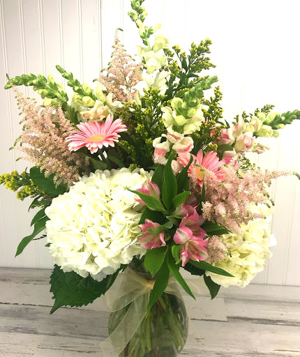 Florist «Greenlawn Florist», reviews and photos, 841 Pulaski Rd, Greenlawn, NY 11740, USA