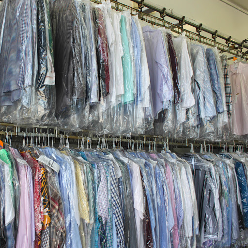 Dry Cleaner «CD One Price Cleaners», reviews and photos, 6949 Dempster St, Morton Grove, IL 60053, USA