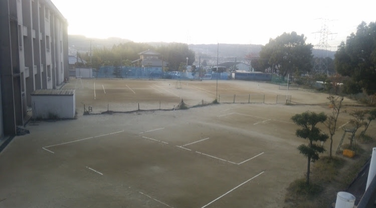 生駒市立光明中学校テニスコート