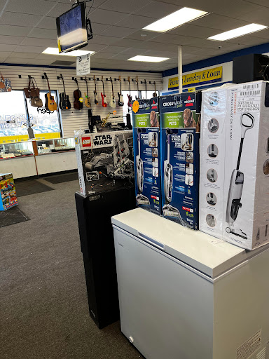 Pawn Shop «Family Jewelry & Loan», reviews and photos, 422 N Green Bay Rd, Waukegan, IL 60085, USA