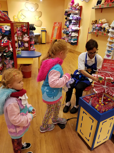 Toy Store «Build-A-Bear Workshop», reviews and photos, 4130 Summit Plaza Dr, Louisville, KY 40241, USA