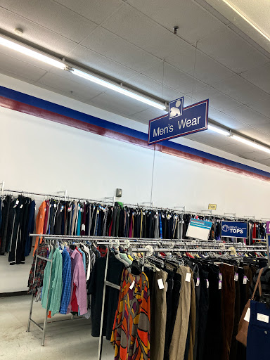 Thrift Store «Goodwill Industries of Greater Cleveland & East Central Ohio», reviews and photos, 12650A Rockside Rd, Cleveland, OH 44125, USA