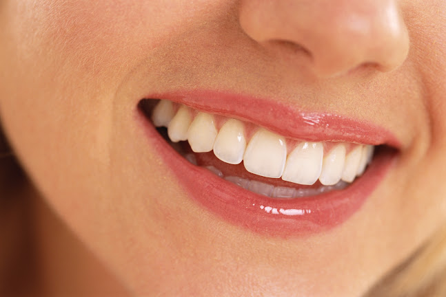 Myteeth Total Denture Care - Dentist