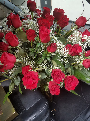 Florist «Canoga Park Florist», reviews and photos, 7144 Owensmouth Ave, Canoga Park, CA 91303, USA