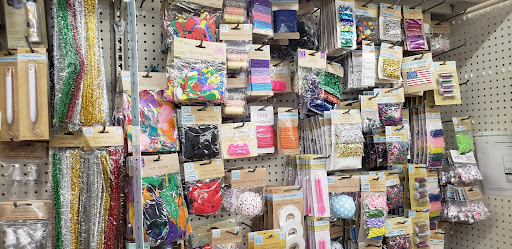Dollar Store «Dollar Tree», reviews and photos, 1800 E 8th St, Davis, CA 95616, USA