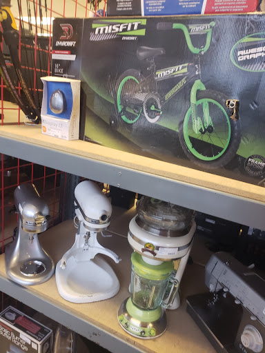 Second Hand Store «STUFF», reviews and photos, 9770 SE 82nd Ave, Happy Valley, OR 97086, USA