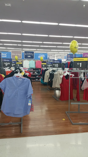 Department Store «Walmart Supercenter», reviews and photos, 6590 W Grand Ave, Gurnee, IL 60031, USA