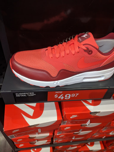 Clothing Store «Nike Factory Store», reviews and photos, 2950 I-20 Frontage Rd #755, Grand Prairie, TX 75052, USA