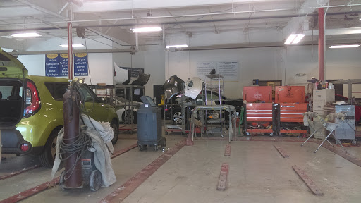 Auto Body Shop «Service King Collision Repair of Germantown», reviews and photos, 7291 Winchester Rd, Memphis, TN 38125, USA