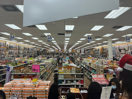Beauty Supply Store «Elegant Beauty Supplies Superstores», reviews and photos, 14610 NE 6th Ave #5, North Miami, FL 33161, USA
