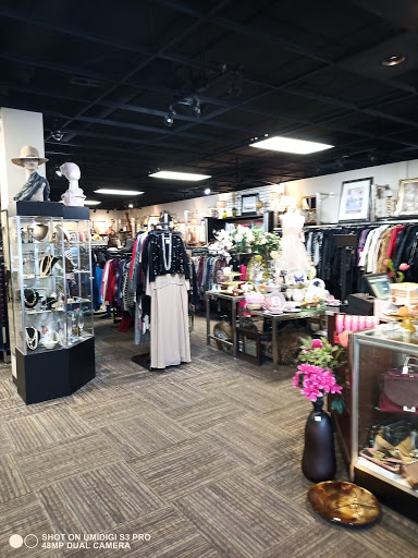 Boutique «Blue, a Goodwill Boutique - Tacoma», reviews and photos, 2520 N Proctor St, Tacoma, WA 98406, USA