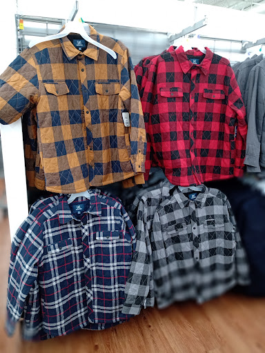 Shopping Mall «Berkshire Shopping Center», reviews and photos, 67 Newtown Rd, Danbury, CT 06810, USA