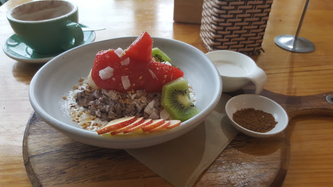 Cafe Lincoln - Coffee shop