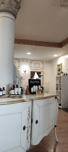 Salón Miguel Franco Estilista en Santa María del Páramo, León