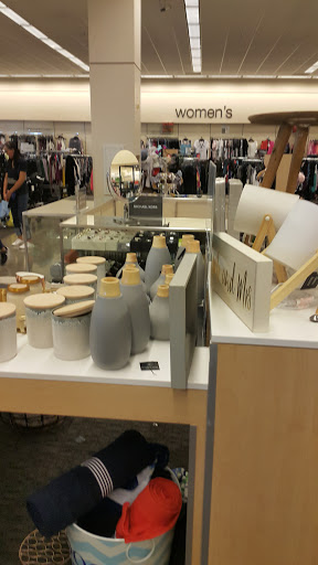 Department Store «Nordstrom Rack Glendale Fashion Center», reviews and photos, 227 N Glendale Ave, Glendale, CA 91206, USA