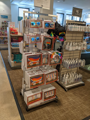 Department Store «Nordstrom Rack Chestnut Street», reviews and photos, 1700 Chestnut St, Philadelphia, PA 19103, USA