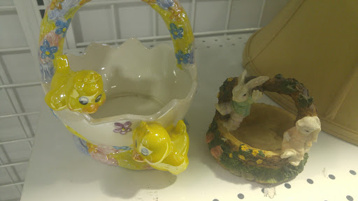 Thrift Store «Goodwill Retail Store & Donation Center», reviews and photos, 3871 Evergreen Pkwy, Bowie, MD 20716, USA