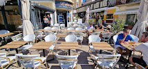 Atmosphère du Restaurant L'abri-côtier à Trouville-sur-Mer - n°2