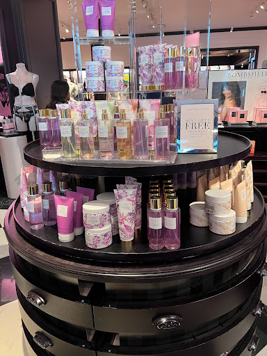 Book Store «Barnes & Noble», reviews and photos, 180 NJ-35, Eatontown, NJ 07724, USA