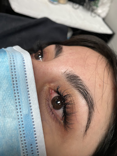 Beauty Salon «Le Rouge Beauty Salon», reviews and photos, 6805 Ogden Ave, Berwyn, IL 60402, USA