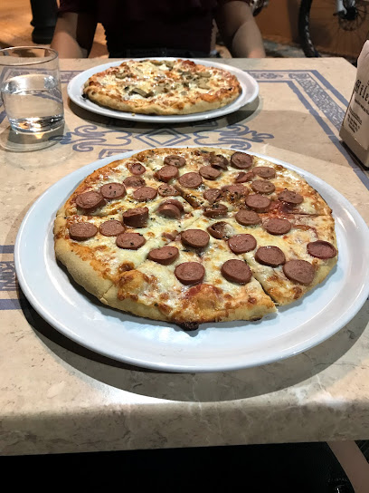 Pizzería Milenio - C. San Gines, 19, 06470 Guareña, Badajoz, Spain
