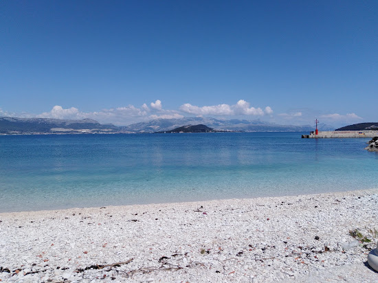 Slatine III beach