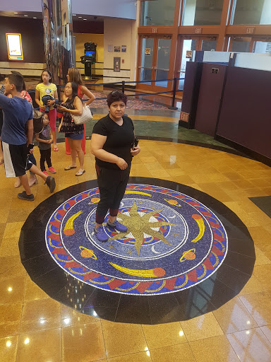 Movie Theater «Edwards Valencia 12 & IMAX», reviews and photos, 24435 Town Center Dr, Santa Clarita, CA 91355, USA