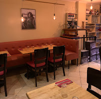 Atmosphère du Restaurant italien Tesoro d'Italia - Rougemont à Paris - n°3