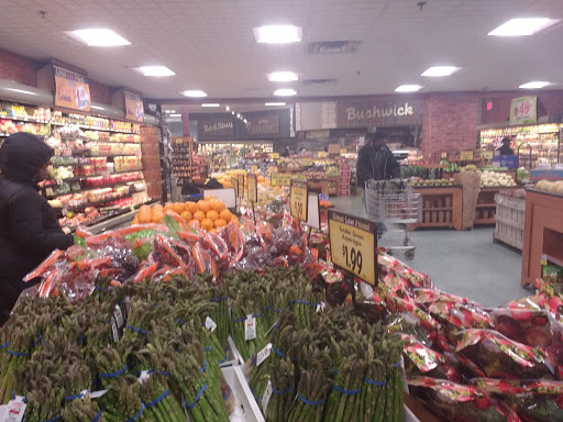 Grocery Store «Super Foodtown of Bedford Stuyvesant», reviews and photos, 1420 Fulton St, Brooklyn, NY 11216, USA