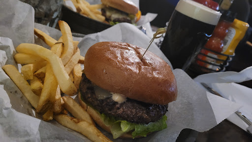 Food Producer «Three Blind Mice Irish Pub», reviews and photos, 101 N Main St, Mt Clemens, MI 48043, USA