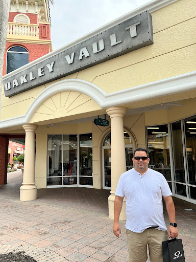 Sunglasses Store «Oakley Vault», reviews and photos, 10801 Corkscrew Rd #422, Estero, FL 33928, USA
