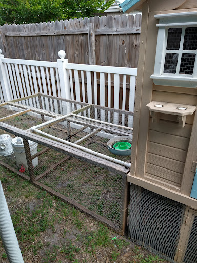 Pet Supply Store «Largo Feed & Garden Supply Inc», reviews and photos, 210 W Bay Dr, Largo, FL 33770, USA