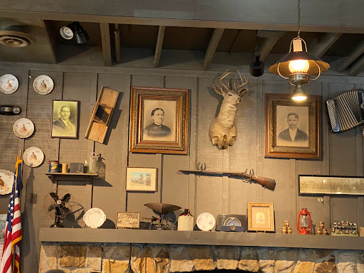 American Restaurant «Cracker Barrel Old Country Store», reviews and photos, 111 Dunson Ln, Davenport, FL 33896, USA