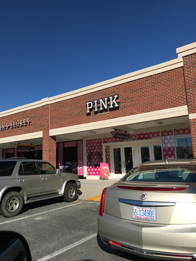 Shopping Mall «Friendly Center», reviews and photos, 3110 Kathleen Ave, Greensboro, NC 27408, USA