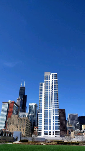 Movie Theater «ShowPlace ICON Theatres at Roosevelt Collection with ICON•X - Chicago», reviews and photos, 1011 S Delano Ct, Chicago, IL 60605, USA