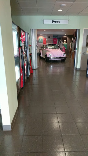 Volkswagen Dealer «Capitol Volkswagen», reviews and photos, 911 Capitol Expressway Auto Mall A, San Jose, CA 95136, USA