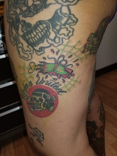 Tattoo Shop «Patriotic Pain Tattoo & Body Piercing», reviews and photos, 5658 William Penn Hwy, Murrysville, PA 15668, USA