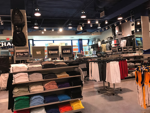 Shoe Store «Champs Sports», reviews and photos, 6600 Topanga Canyon Blvd, Canoga Park, CA 91303, USA