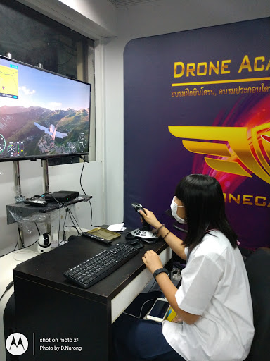 Drone Academy Thailand (สอนโดรน อบรมโดรน สอนบินโดรน อันดับหนึ่งของไทย)