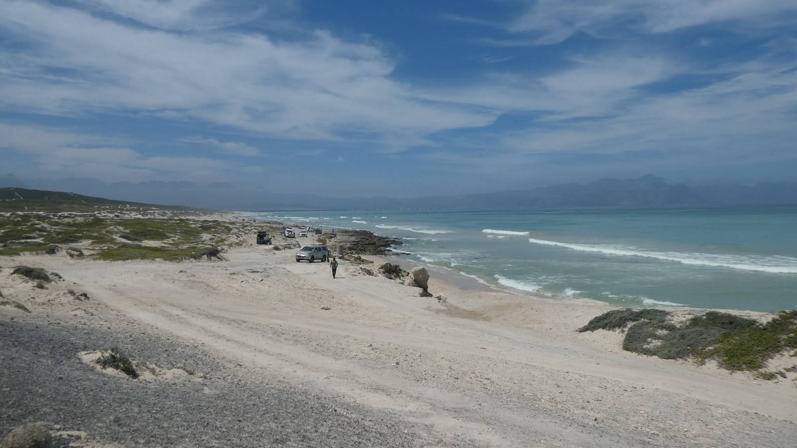 Foto de Strandfontein beach com areia bege fina superfície